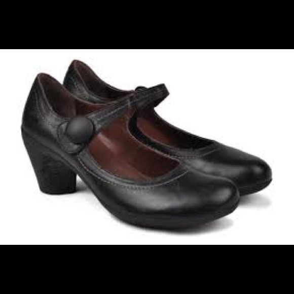 camper mary jane heels